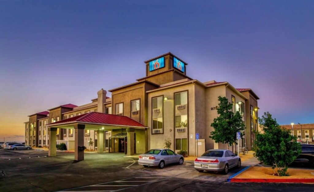 Studio 6 Suites Hesperia, CA  West Main Street  I-15